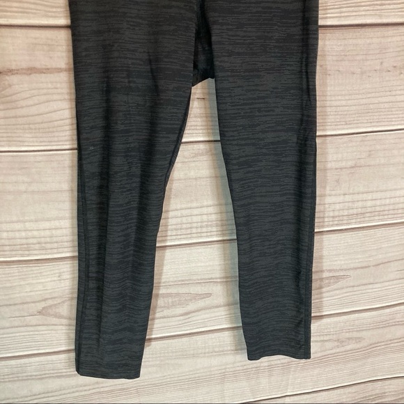 OUTDOOR Voices Move 3/4 Tech Sweat Leggings In Night - Picture 5 of 13
